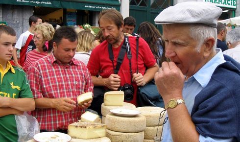 Foire aux fromages à Tardets